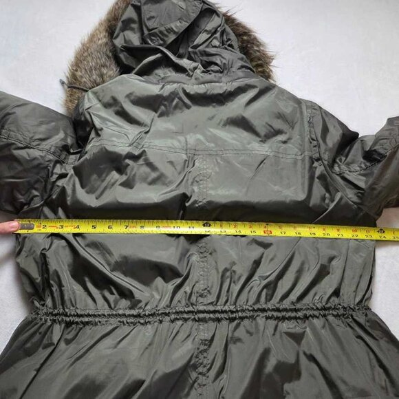 New XL Banana Republic water resistant parka with removable hood in olive - Picture 9 of 12